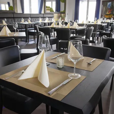Fairschlafen Boutique Dreibett Kapitänszimmer 0-07, Sauna, Fitness * Neustadt in Holstein