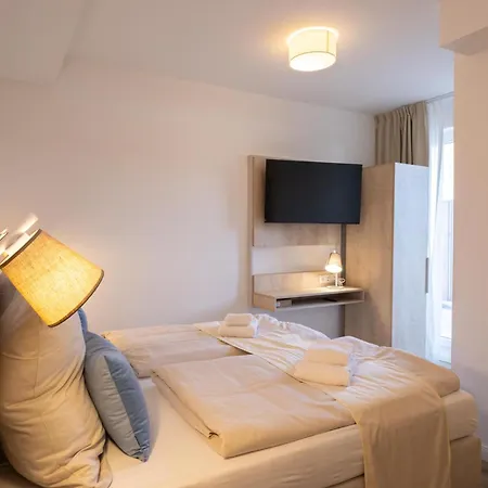 Fairschlafen Boutique Dreibett Kapitänszimmer 0-07, Sauna, Fitness *