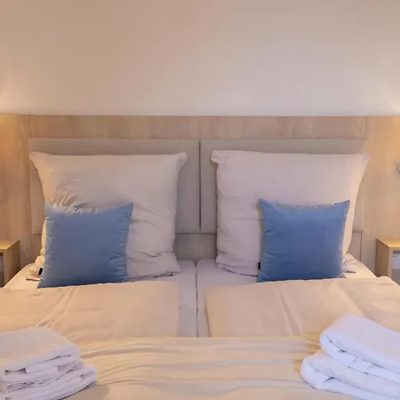 Hotel Fairschlafen Boutique Dreibett Kapitänszimmer 0-07, Sauna, Fitness